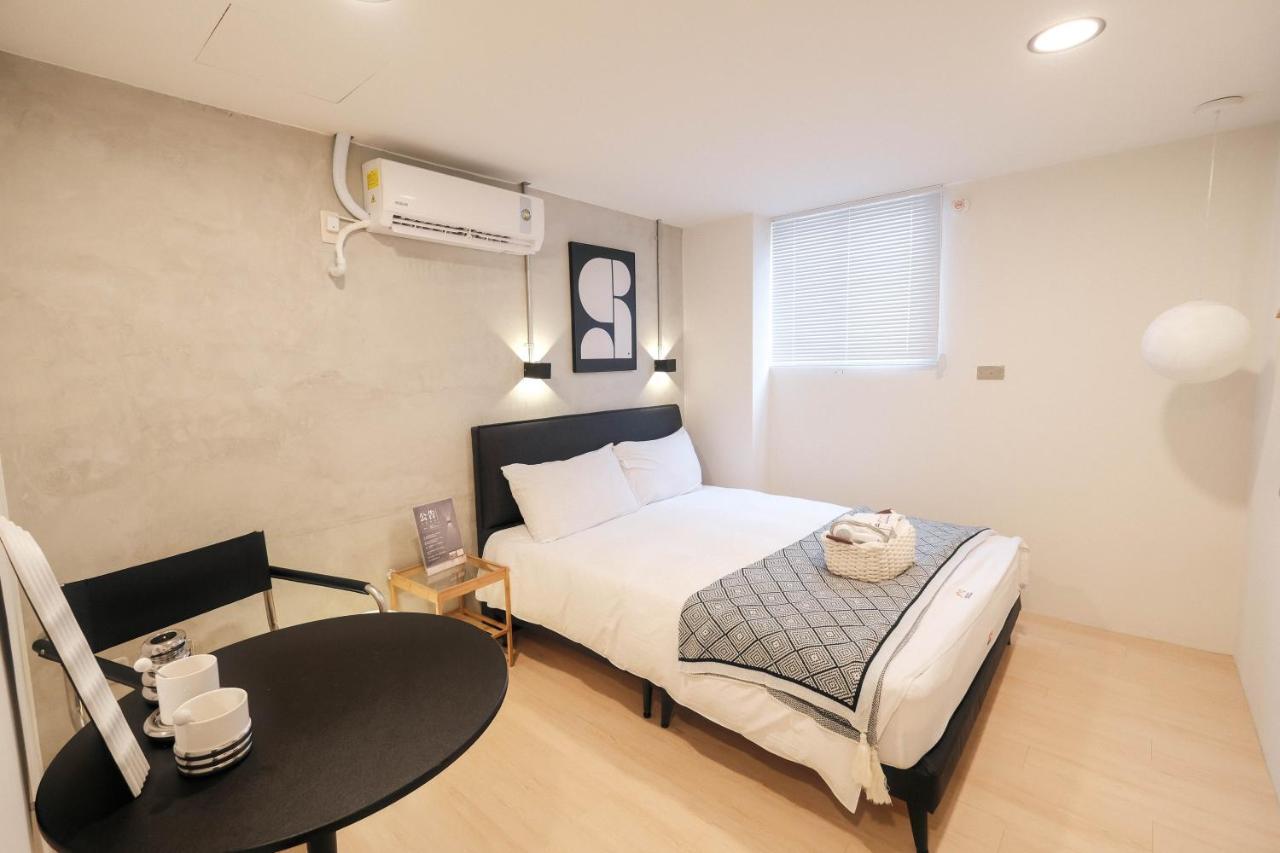七七漫旅 Seven77 Apartment Tainan Exterior photo